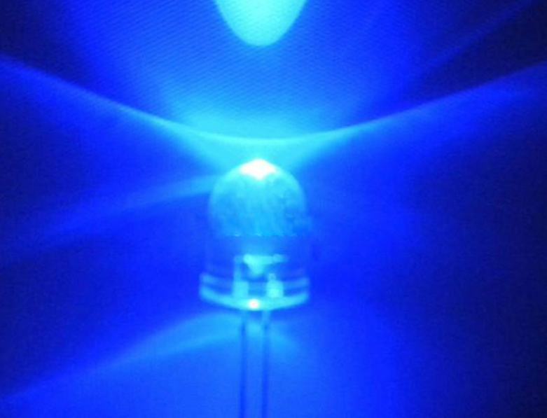 台宏光电：如何选择高亮度蓝色发光二极管？