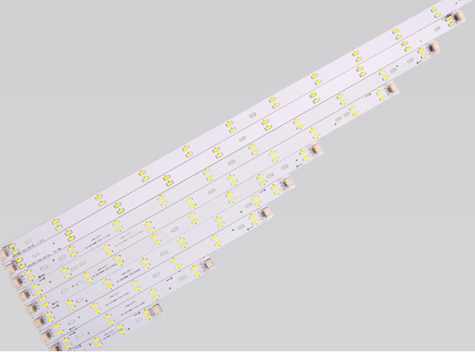 led燈珠廠家，7030貼片led燈珠參數(shù)，7030和5730燈珠哪個(gè)好？