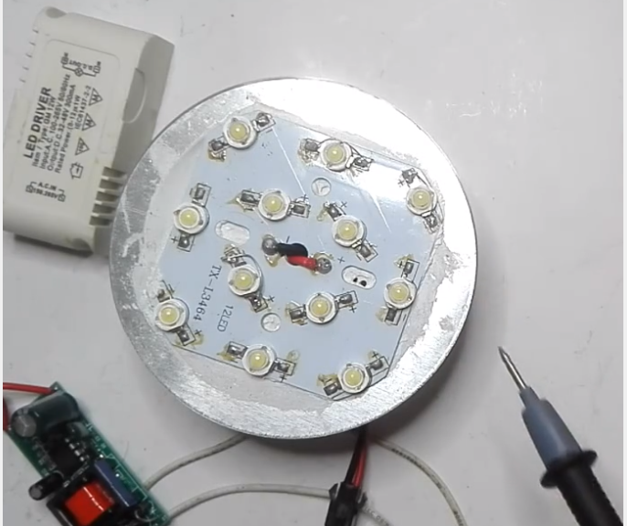 led灯珠坏了怎么短接，led灯坏了一个灯珠怎么更换？